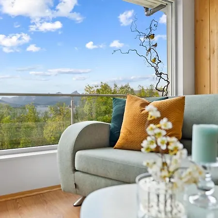 Arctic Panoramic Views By North Estate *